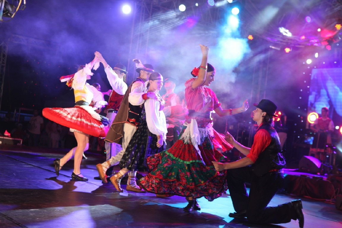 Slovaquie - Folklórny Súbor Rozmarija