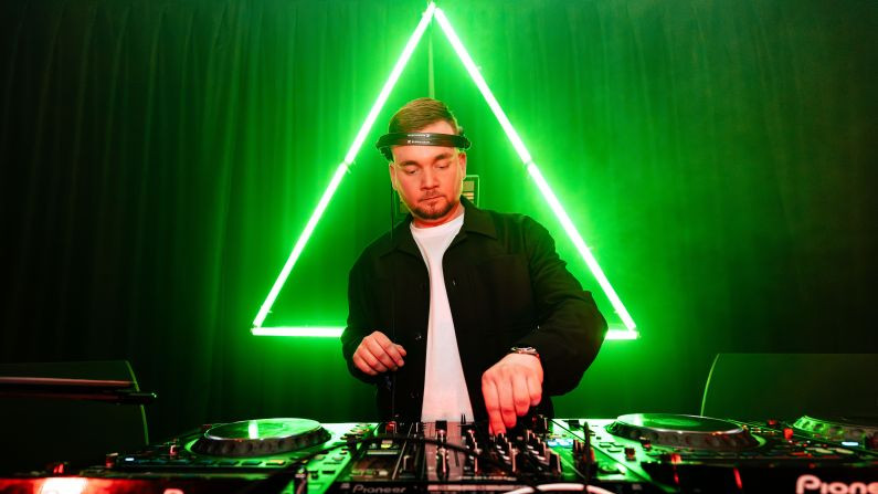 23.08 - 22h : DJ Skeyes