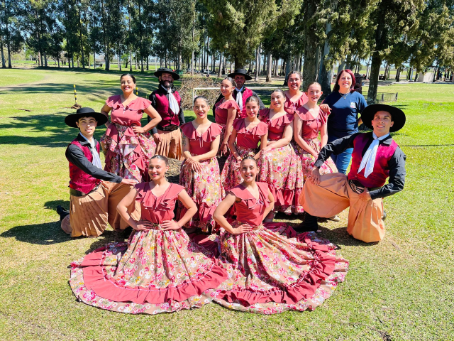 URUGUAY - Folklórica Danza Uruguay