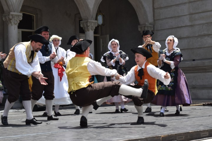 FRANCE (Auvergne-Rhône-Alpes) - Empi et Riaume